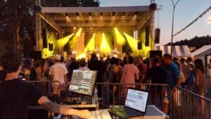 Faites monter une scène pour vos événements à Bergerac